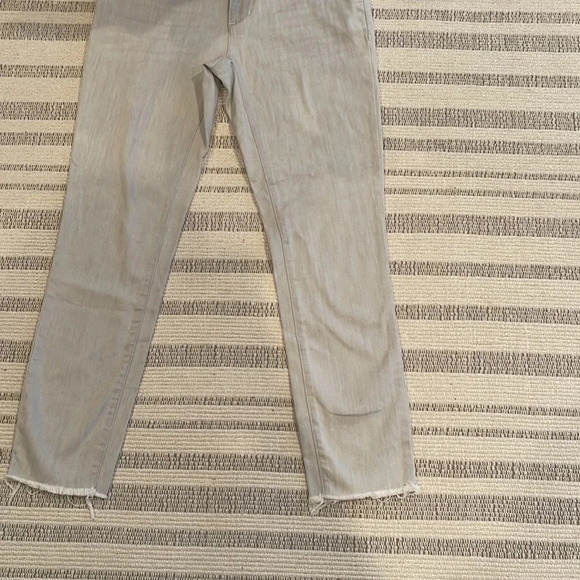EILEEN Fisher Light Wash Grey Jeans Frayed Bottoms - Picture 3 of 8